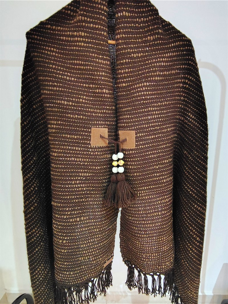 Ponchos tejidos en telar Chupud artesanales